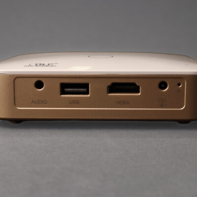 Luma 350 3 Kodak Luma 350 Portable Projector